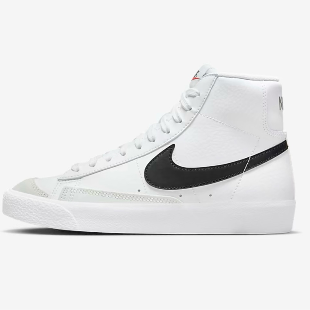 Nike Blazer Mid ‘77 shoes white/ black